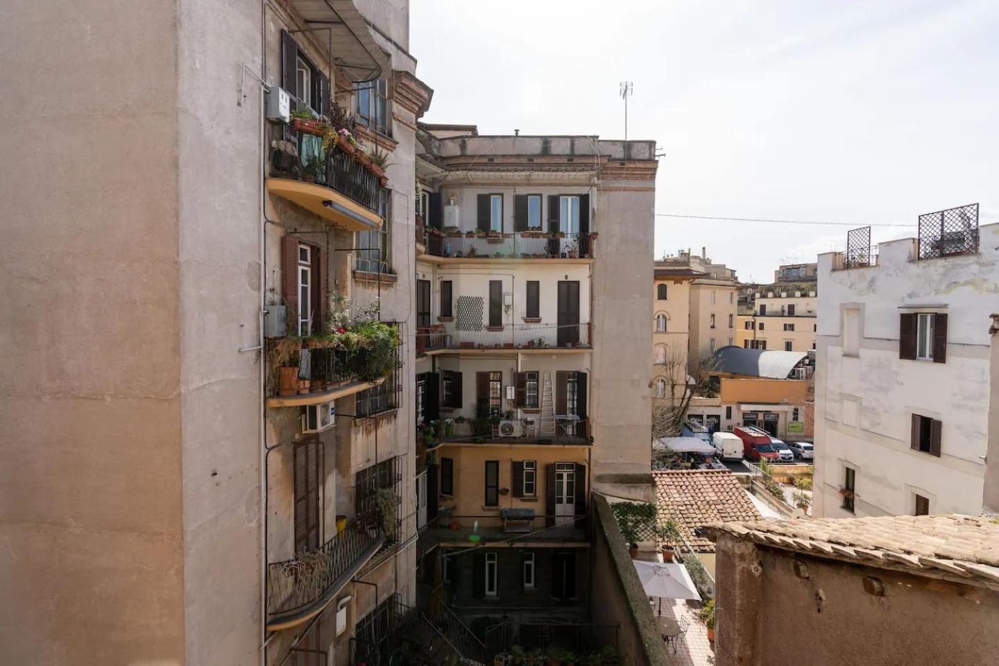 15 Min From Piazza Venezia Skyline Sanctuary In Trastevere Exterior foto