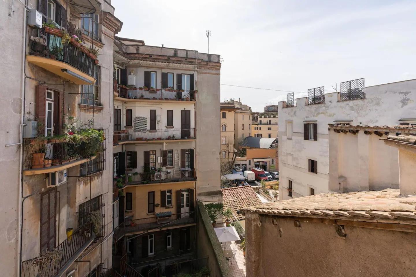 15 Min From Piazza Venezia Skyline Sanctuary In Trastevere Exterior foto